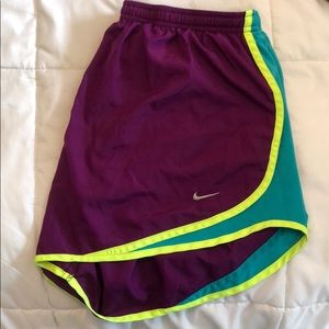 magenta nike shorts